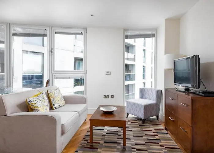 Canary Wharf By Capital
